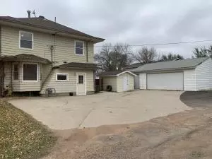 603 18th St E, Williston, ND 58801 photo 5