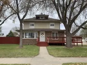 603 18th St E, Williston, ND 58801 photo 1