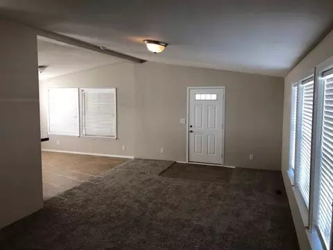 5606 Lukenbill Ave, Williston, ND 58801 photo 4