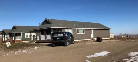 5606 Lukenbill Ave, Williston, ND 58801 photo 2