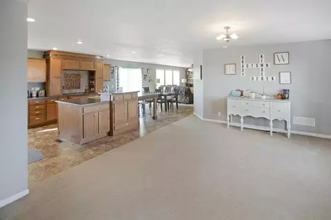 5747 133rd Ave NW, Williston, ND 58801 photo 2