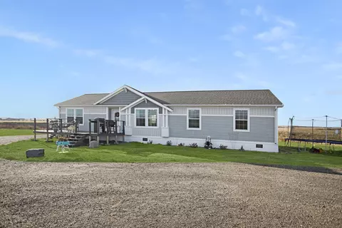 5747 133rd Ave NW, Williston, ND 58801 photo 1