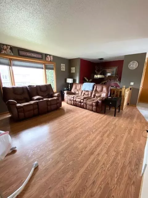 2316 17th Cir W, Williston, ND 58801 photo 10
