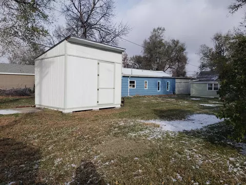 801 6th Ave W, Williston, ND 58801 photo 3