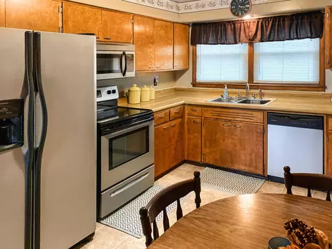 1710 Hillside Ct, Williston, ND 58801 photo 8