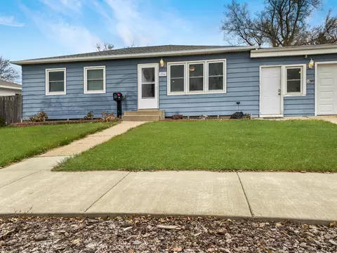 1710 Hillside Ct, Williston, ND 58801 photo 3