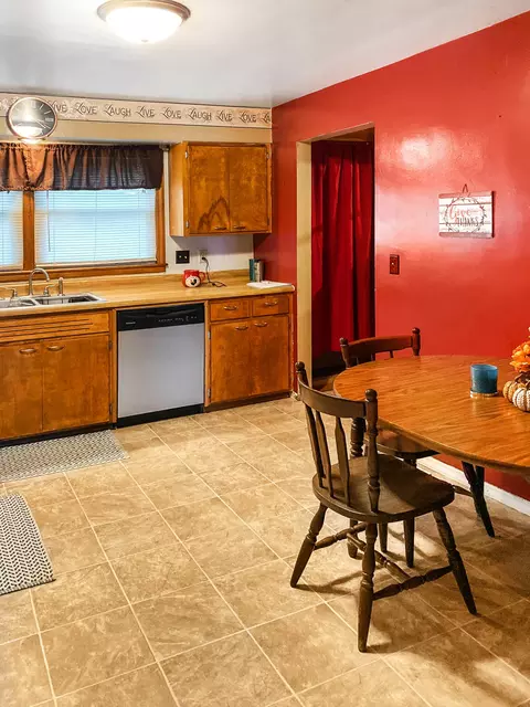 1710 Hillside Ct, Williston, ND 58801 photo 10