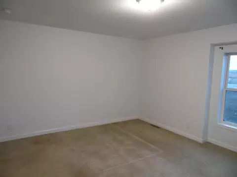 5478 Matthew Ave NW, Williston, ND 58801 photo 5