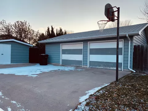 2316 8th Ave E, Williston, ND 58801 photo 18