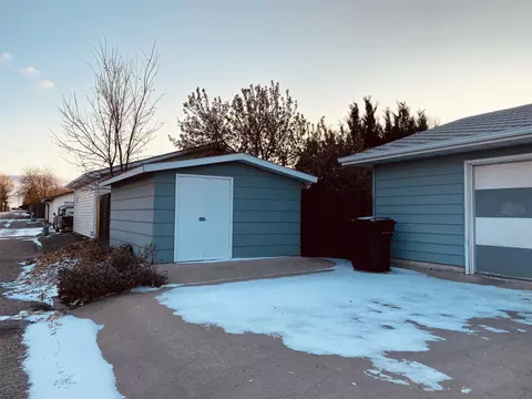 2316 8th Ave E, Williston, ND 58801 photo 17