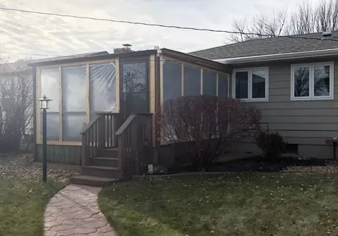 1514 9th Ave W, Williston, ND 58801 photo 8
