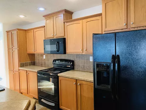 5463 Laurice Ave, Williston, ND 58801 photo 13