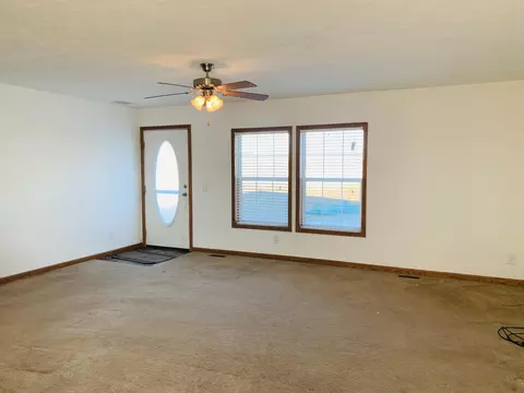 5463 Laurice Ave, Williston, ND 58801 photo 4