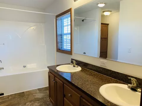 5463 Laurice Ave, Williston, ND 58801 photo 7