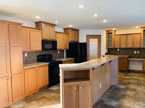 5463 Laurice Ave, Williston, ND 58801 photo 14