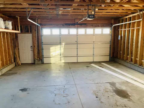 5463 Laurice Ave, Williston, ND 58801 photo 22