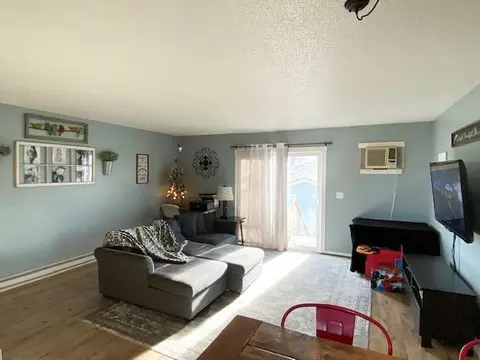 1807 31st St W, Williston, ND 58801 photo 5