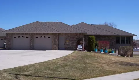 1001 22nd St E, Williston, ND 58801 photo 2