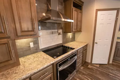 14984 Cochise St, Williston, ND 58801 photo 8