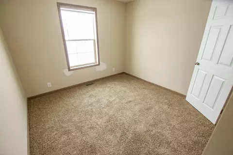 14984 Cochise St, Williston, ND 58801 photo 19