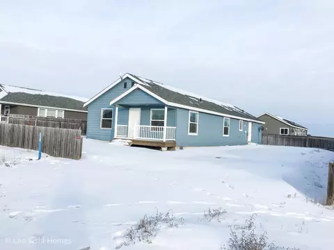 5622 Stoneview Ave, Williston, ND 58801 photo 2