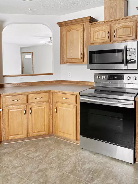 1808 University Ave, Williston, ND 58801 photo 8