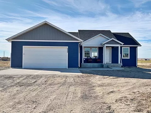 5471 Clear Water Ln, Williston, ND 58801 photo 1