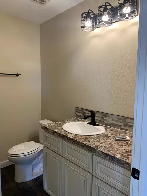 5465 Clear Water Ln, Williston, ND 58801 photo 5
