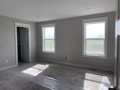 5461 Clear Water Ln, Williston, ND 58801 photo 12
