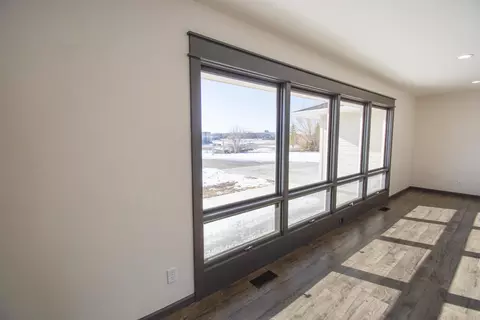 14033 Lakeview Dr, Williston, ND 58801 photo 15
