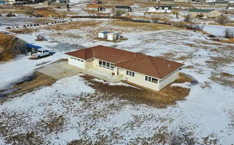 14033 Lakeview Dr, Williston, ND 58801 photo 42