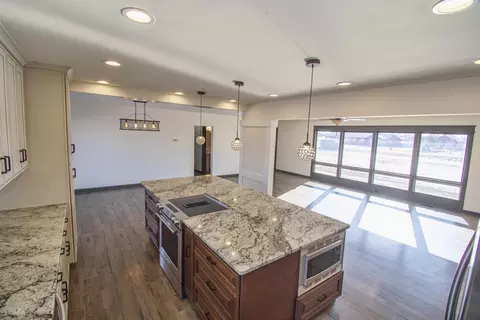 14033 Lakeview Dr, Williston, ND 58801 photo 13