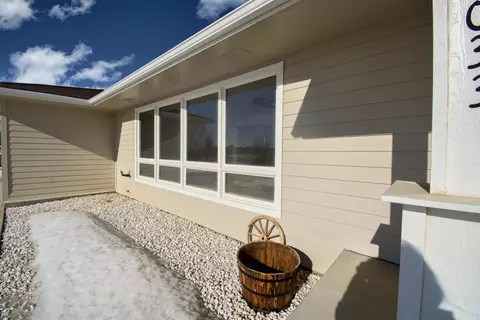 14033 Lakeview Dr, Williston, ND 58801 photo 40