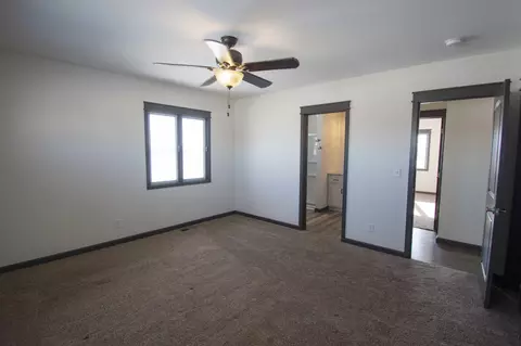 14033 Lakeview Dr, Williston, ND 58801 photo 28