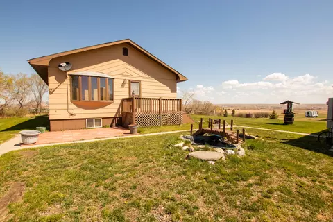 71 73rd St E, Williston, ND 58801 photo 3
