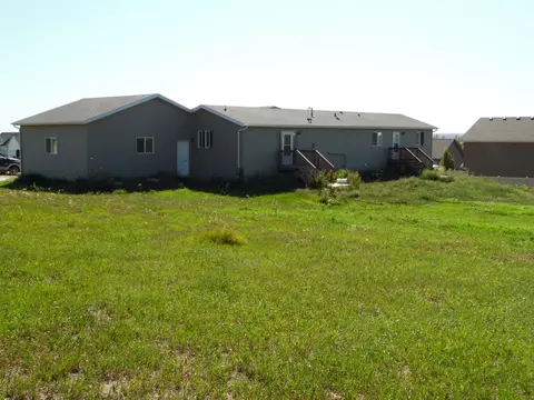 14032 Madison Ln, Williston, ND 58801 photo 5