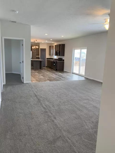 14721 Mortenson St, Williston, ND 58801 photo 25