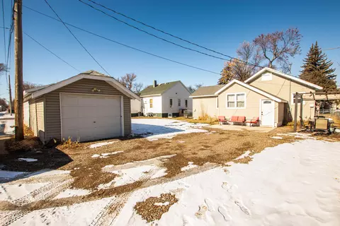 619 4th St W, Williston, ND 58801 photo 20
