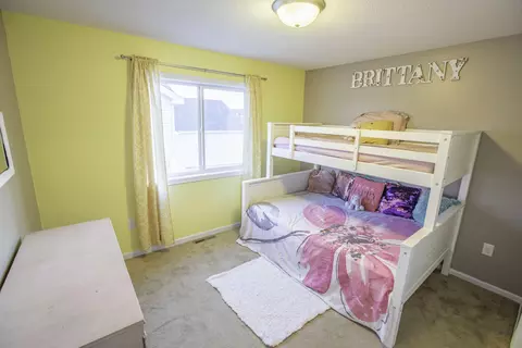 1512 20th Ave W, Williston, ND 58801 photo 9