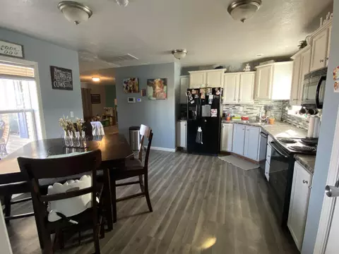 13088 Sandy St, Arnegard, ND 58835 photo 5