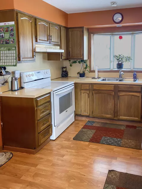1109 2nd Ave E, Williston, ND 58801 photo 16