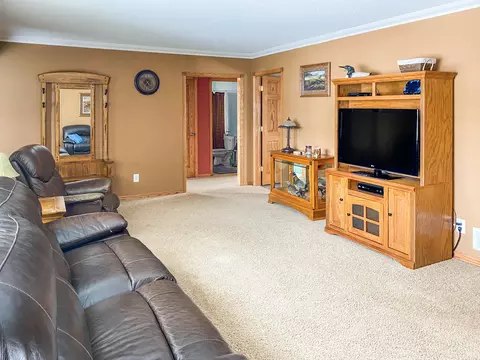 1109 2nd Ave E, Williston, ND 58801 photo 6
