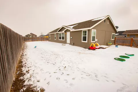 5617 Stoneview Ave, Williston, ND 58801 photo 6