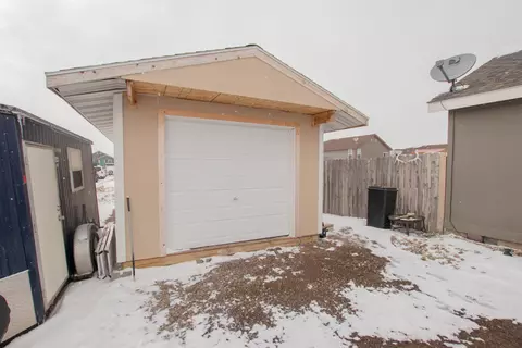 5617 Stoneview Ave, Williston, ND 58801 photo 7