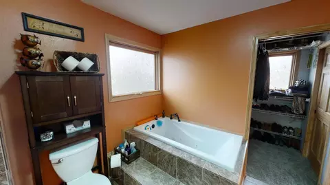 1106 13th Ave W, Williston, ND 58801 photo 11