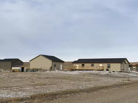 5503 Kingston Ave, Williston, ND 58801 photo 2