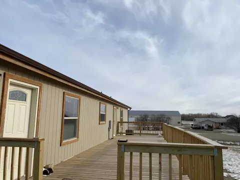 5503 Kingston Ave, Williston, ND 58801 photo 3
