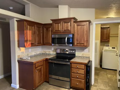 5503 Kingston Ave, Williston, ND 58801 photo 9