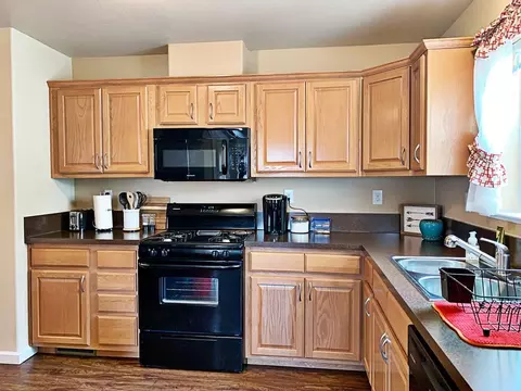 13785 Marions Ridge Rd, Williston, ND 58801 photo 8