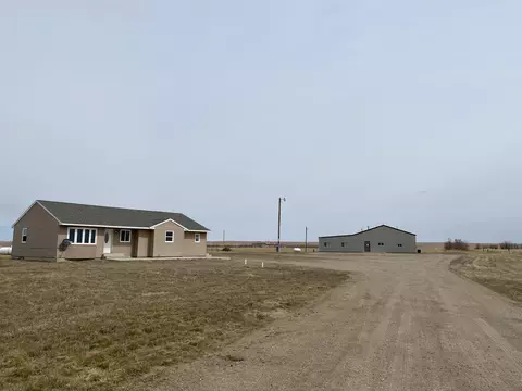 5754 133rd Ave NW, Williston, ND 58801 photo 2
